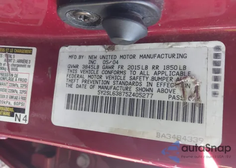 2005 Pontiac Vibe z USA, uszkodzony, nr VIN 5Y2SL63875Z405277